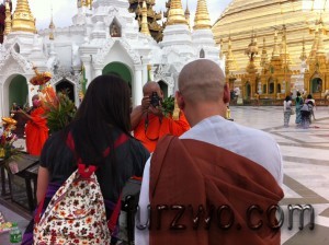 02OtR, Monk photographer, Yangon