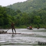 travel7-Bamboo-rafting-in-Jamaica